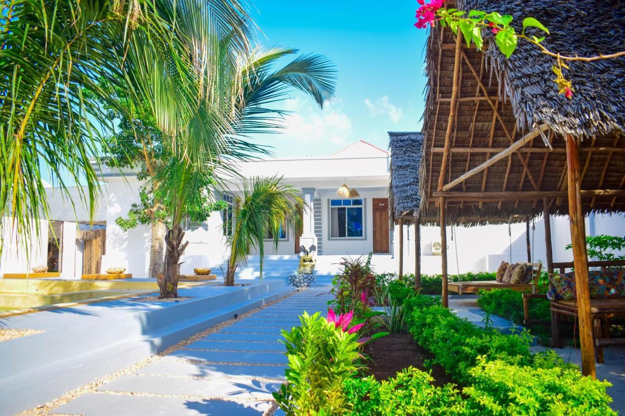 Uhuru House And Restaurant Nungwi Exterior photo